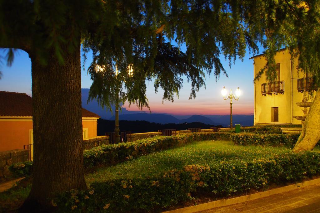 Bed and Breakfast Palazzo Ruggiero Montefusco Esterno foto