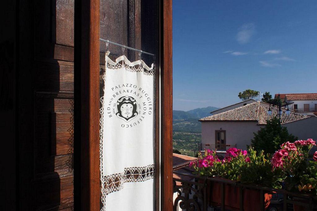 Bed and Breakfast Palazzo Ruggiero Montefusco Esterno foto